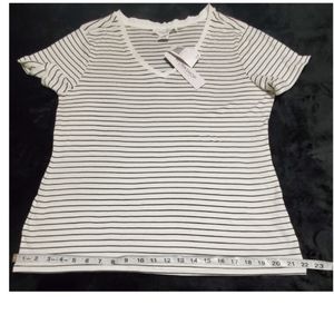 Workshop v-neck shirt